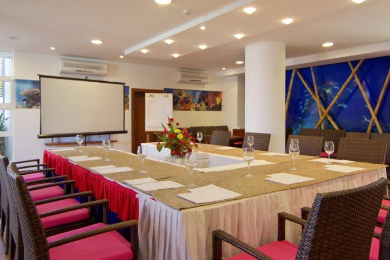 Laguna & Hotel 3*